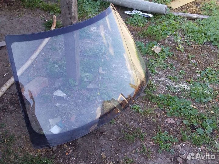 Лобовое стекло на priora