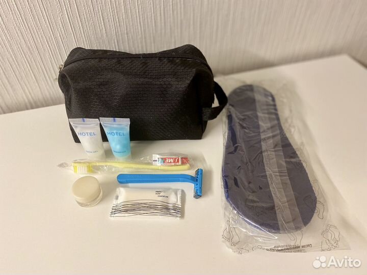 Дорожный набор в косметичке