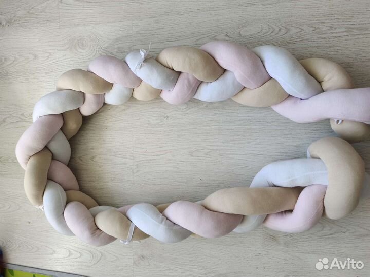 Бортики в кроватку коса