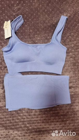 Костюм для спорта женский