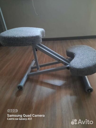 Коленный стул