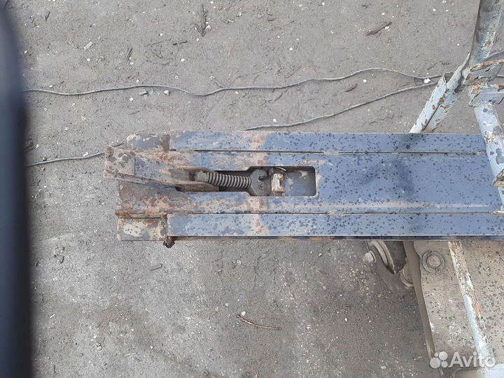 Стойки на полуприцеп