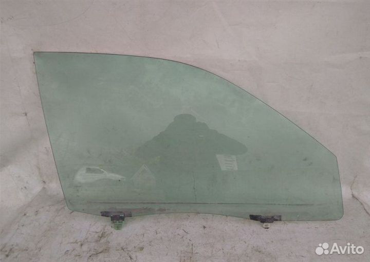 Стекло двери переднее правое Toyota Highlander 1