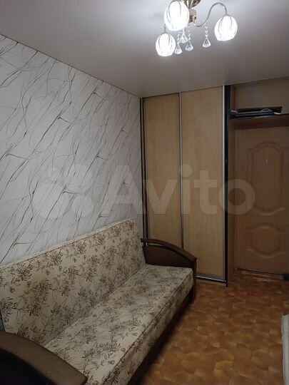 Комната 11 м² в 3-к., 2/5 эт.