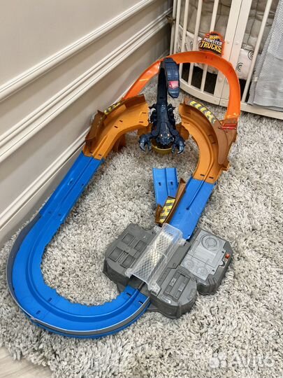 Гоночный трек hot wheels