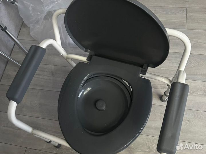 Кресло туалет разборное с регулировкой высоты