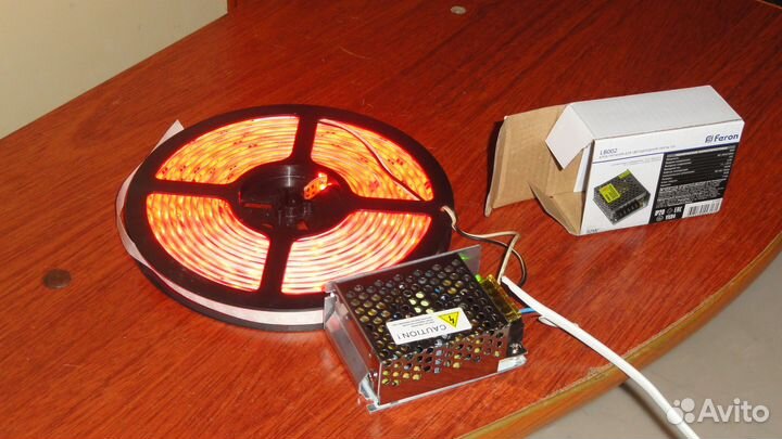 Светодиодная лента 12v-красная+б/п LB002-30W