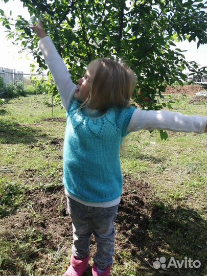 Вязаная туника дпя девочки 3-4 лет