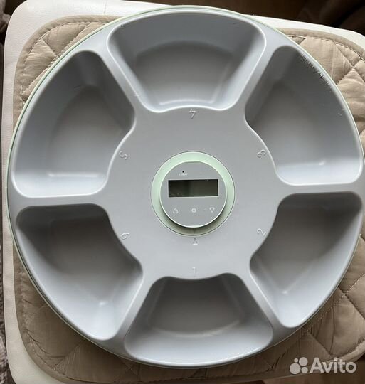 Автокормушка для собак и кошек