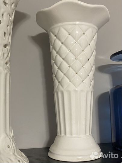 Фарфоровые вазы для цветов