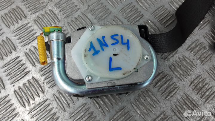 Ремень безопасности с пиропатроном сиденья передне