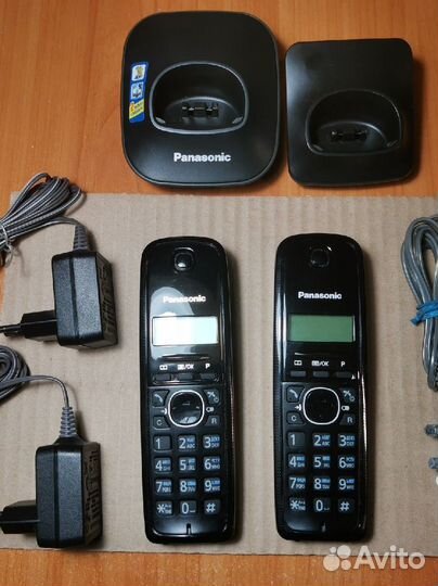 Panasonic kx-tg1611ruh две трубки