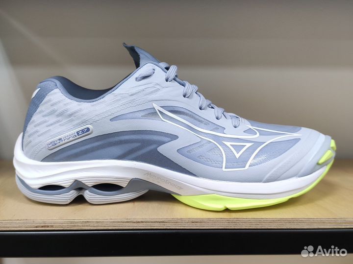 Волейбольные кроссовки Mizuno Wave Lightning Z7