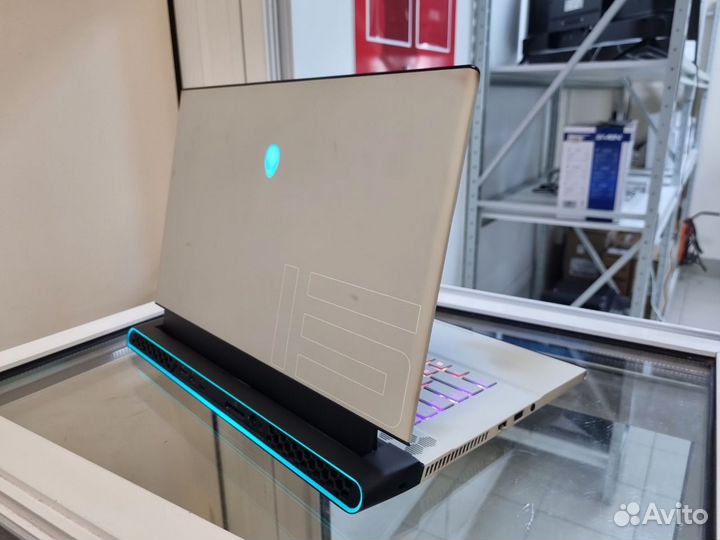 Alienware M15 i7-9750H, 16/512,RTX2060 6Gb, 144Hz