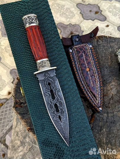Нож из дамасской стали
