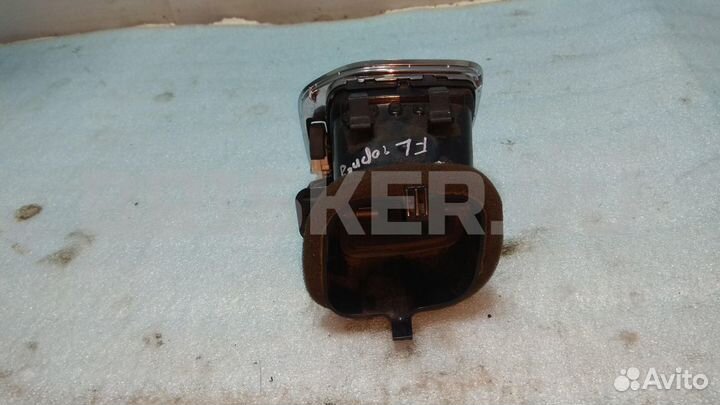 Дефлектор возд.(пер) Вольво С 60 2