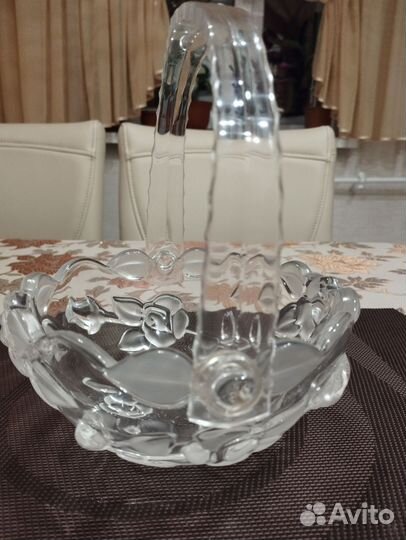 Ваза с ручкой ‘роза‘