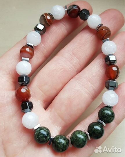 Браслет из сердолика, змеевика, кварца и гематита