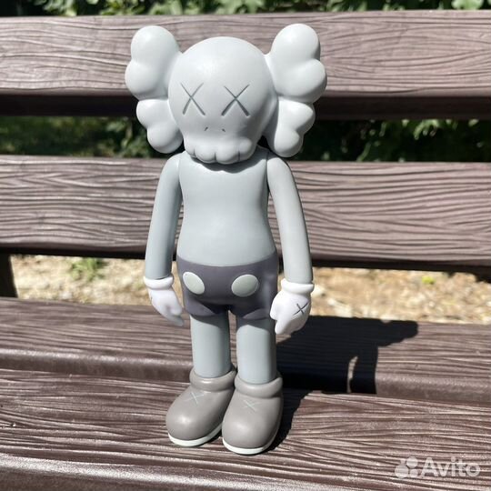 Коллекционная фигурка Kaws