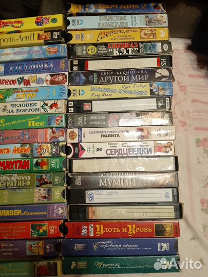 Видеокассеты vhs 44 штуки цена за все