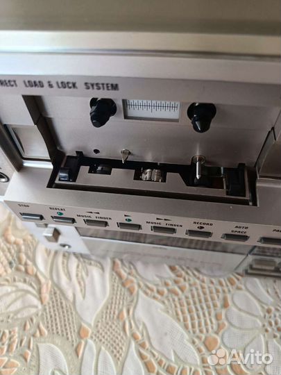 Кассетная дека Dual C 824
