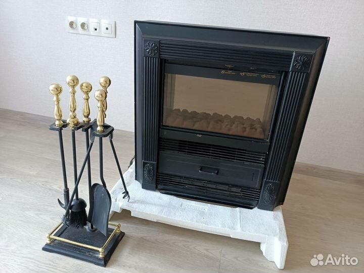 Электрокамин с эффектом пламени (б/у)