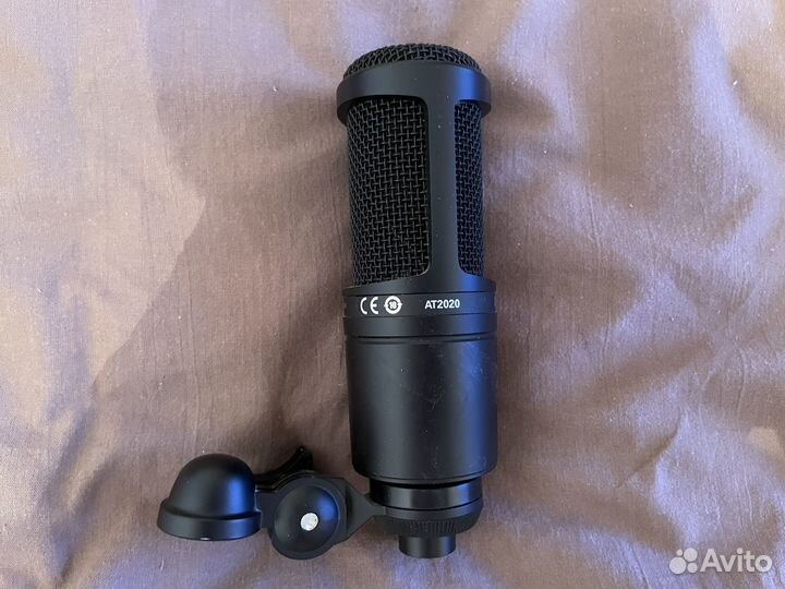 Микрофон студийный