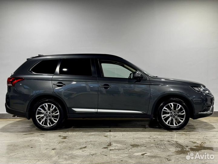 Mitsubishi Outlander 2.0 CVT, 2018, 135 354 км