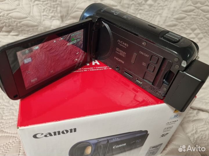 Видеокамера Canon Legria HF R606