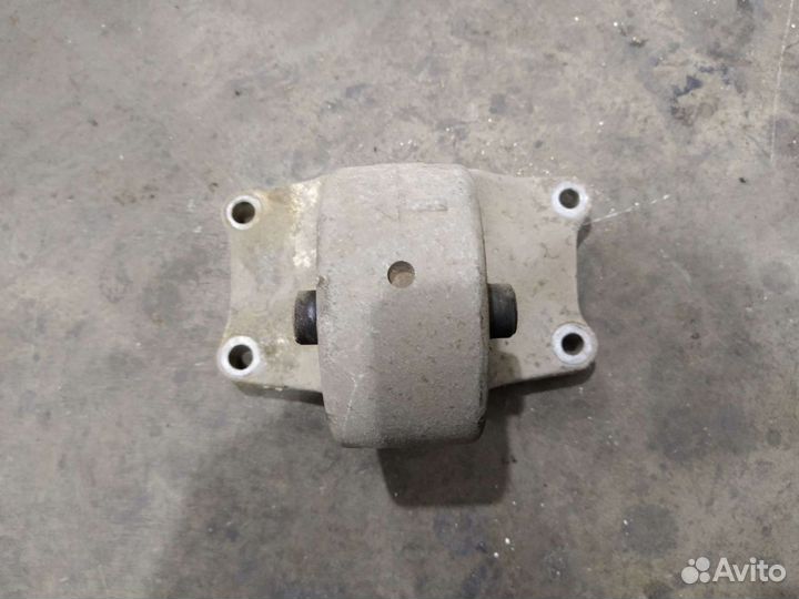 Опора МКПП двигателя левая на Ниссан Альмера Класс