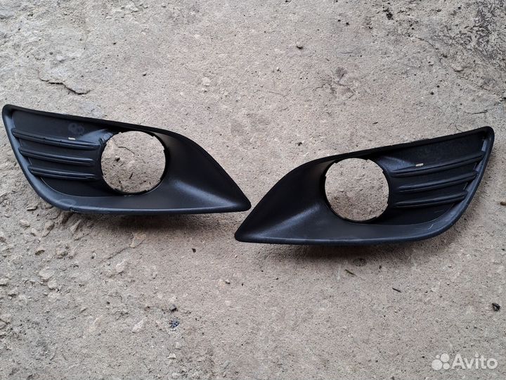 Заглушки противотуманных фар Ford Focus 2 рейстал