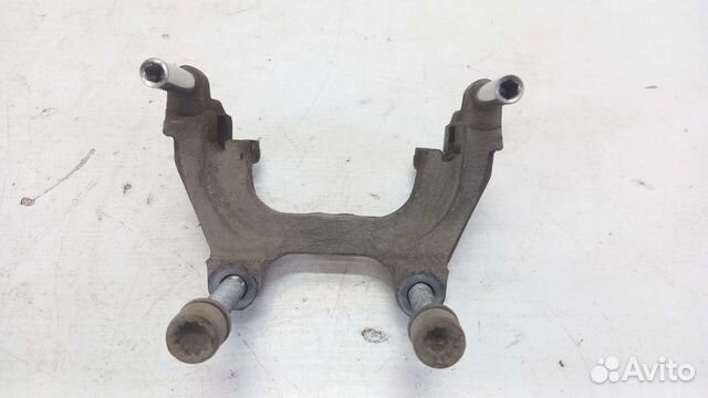 Скоба суппорта заднего Volkswagen Tiguan 2