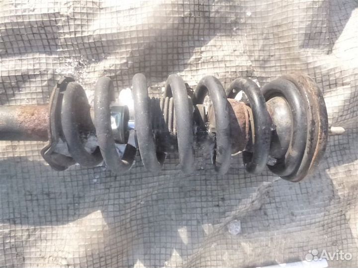 Пружина передняя Mitsubishi Pajero V75W 6G74 2000