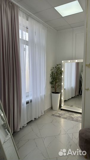 Гримерное зеркало в полный рост