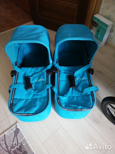 Коляска для двойни bumbleride