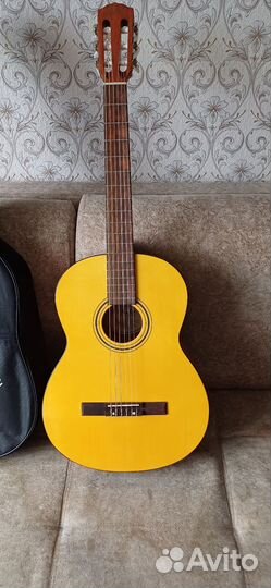 Классическая гитара шестиструнная бу