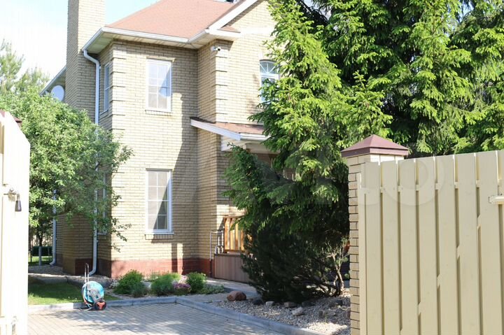 Дом 137 м² на участке 10 сот.