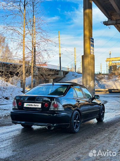 Toyota Altezza 2.0 AT, 1999, 300 000 км