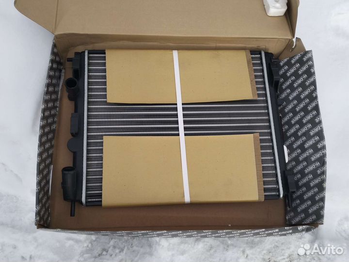 Радиатор охлаждения Renault, OEM:7700838134 алюмин