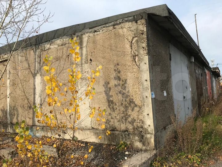 Гараж, > 30 м²