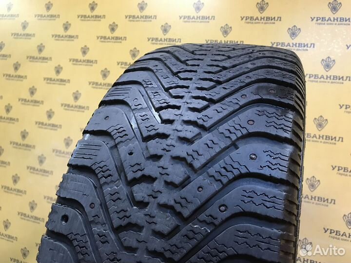 Goodyear UltraGrip 500 215/55 R17 94T