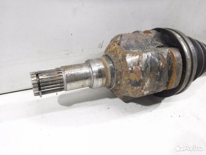 Полуось передняя левая Toyota Carina II