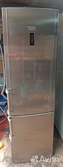 Холодильник Hotpoint Ariston No Frost