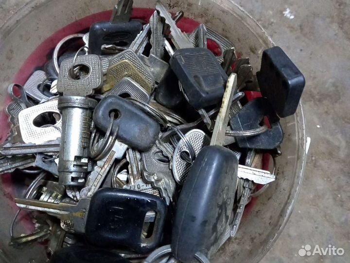 Автомобильные ключи