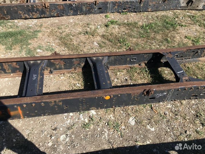 8136981 Рама с документами Iveco Stralis