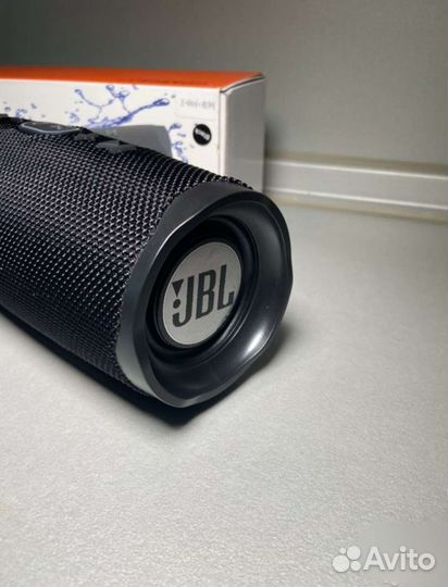 Портативная колонка Charge 4