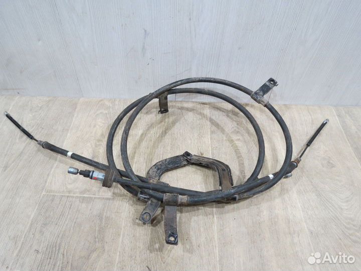 Трос стояночного тормоза Kia Rio 3