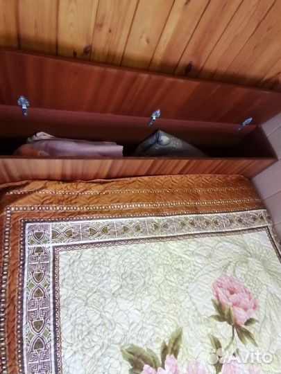 Кровать