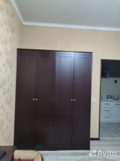 Шкаф распашной