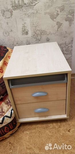 Растущий стол парта с тумбочкой